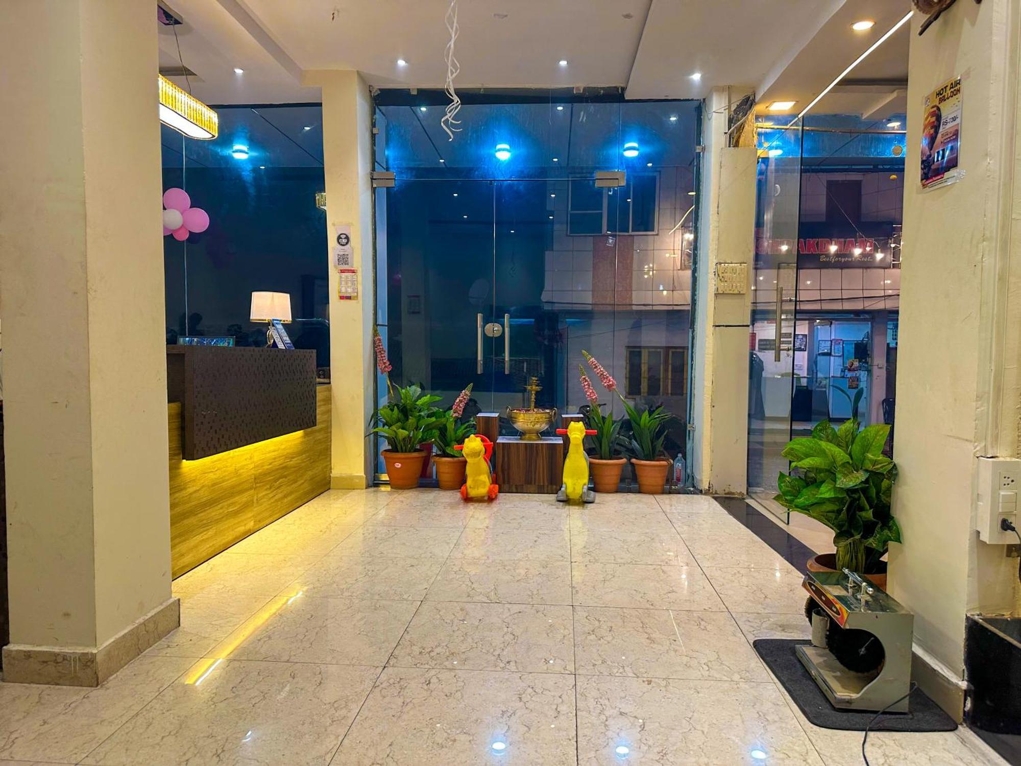 Hotel Payal & Restaurent Пачмарай Экстерьер фото